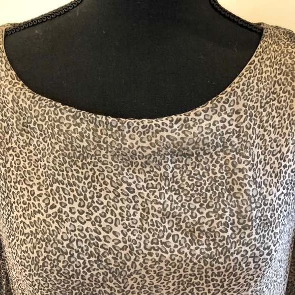 Stylish Silk Top - Picture 2 of 8